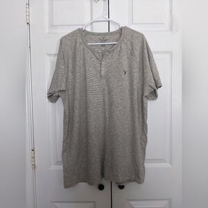 American Eagle Outfitters Men's T-Shirt